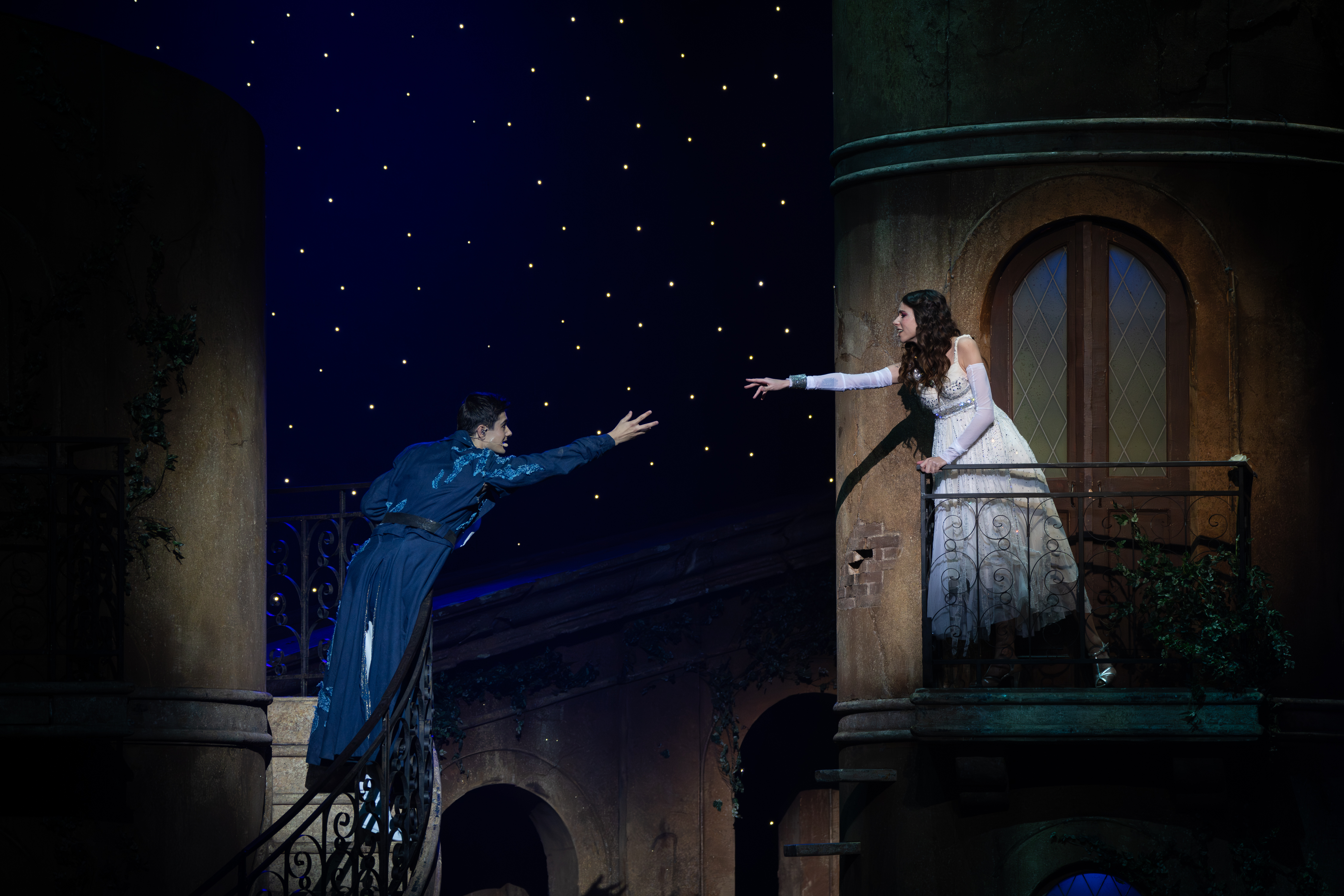 Romeo & Juliet production image 4