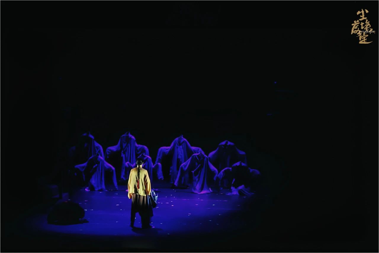the Red Poppies production image 7
