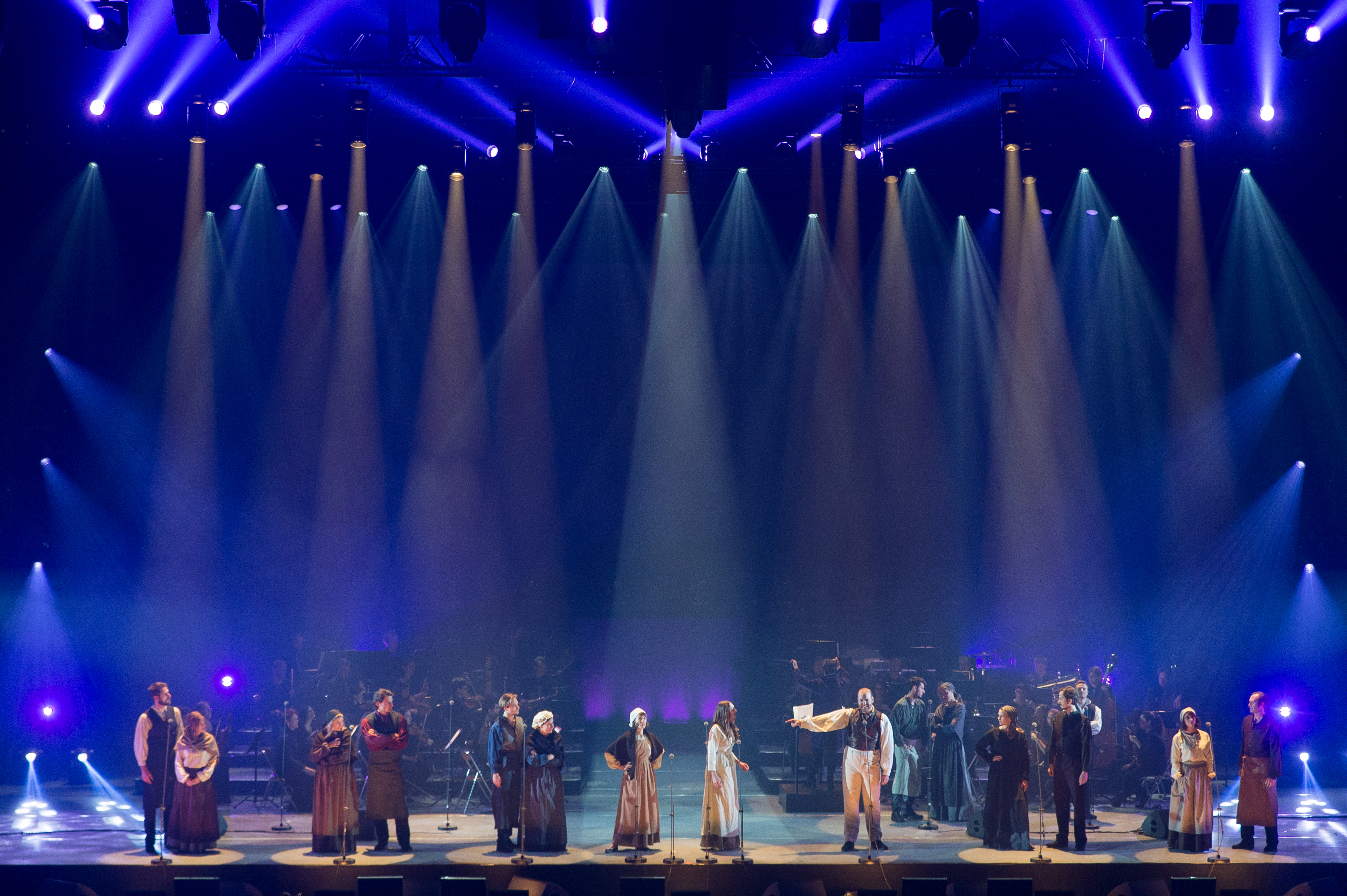 Les Misrable in french concerts production image 3