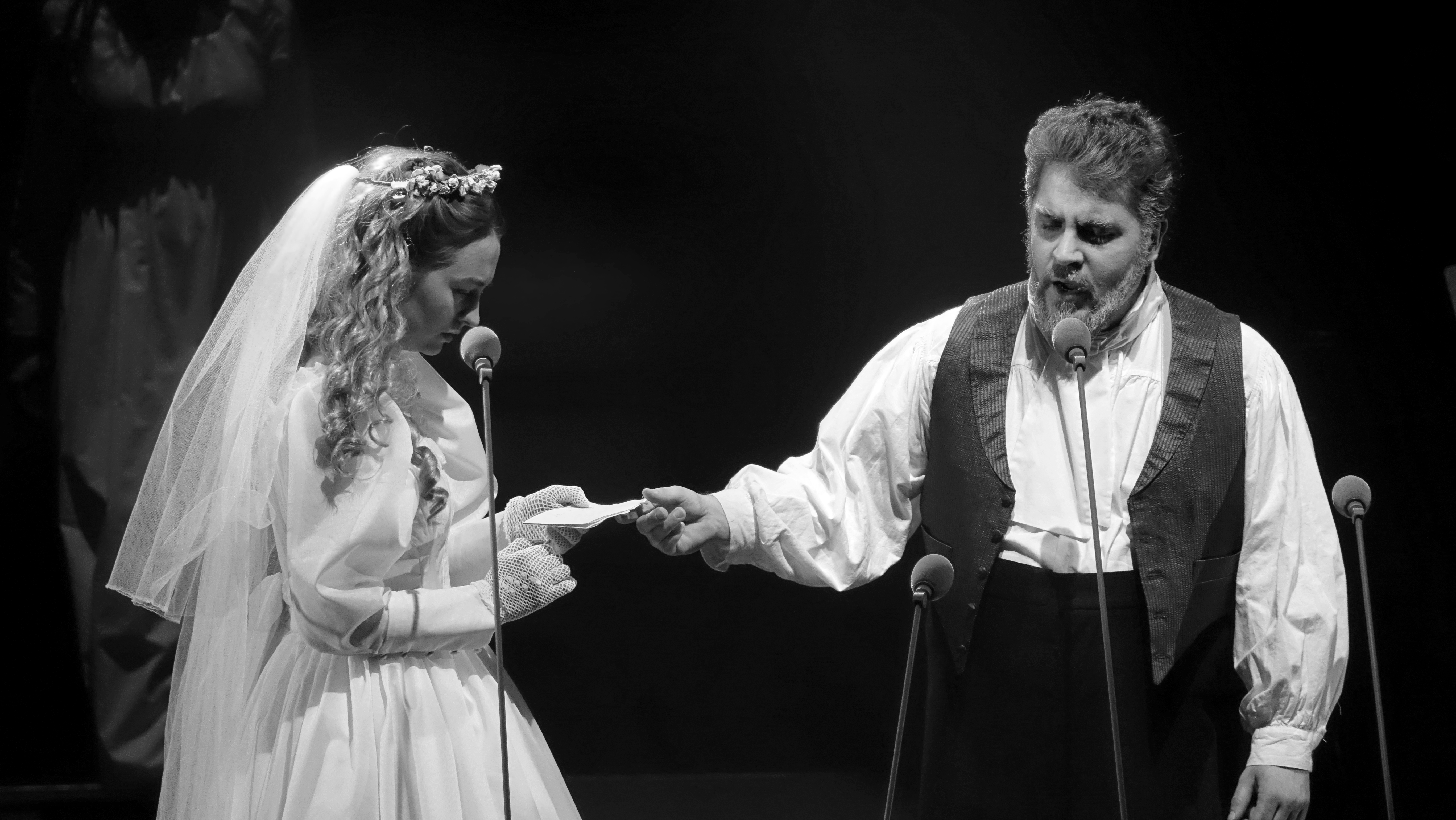 Les Misrable in french concerts production image 7